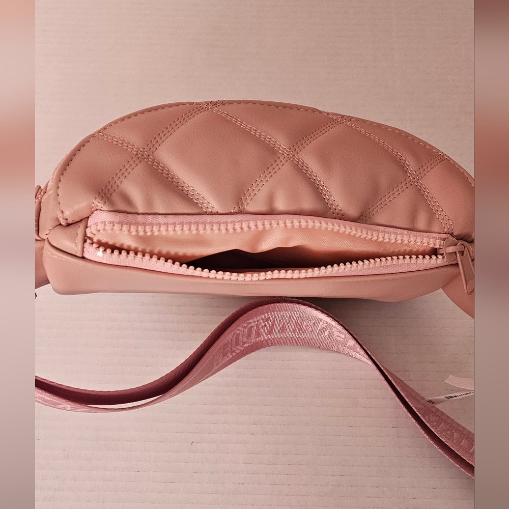 Steve Madden Quilted Blush Pink Crossbody Chain Belt Bag NWOT - Picture 7 of 9